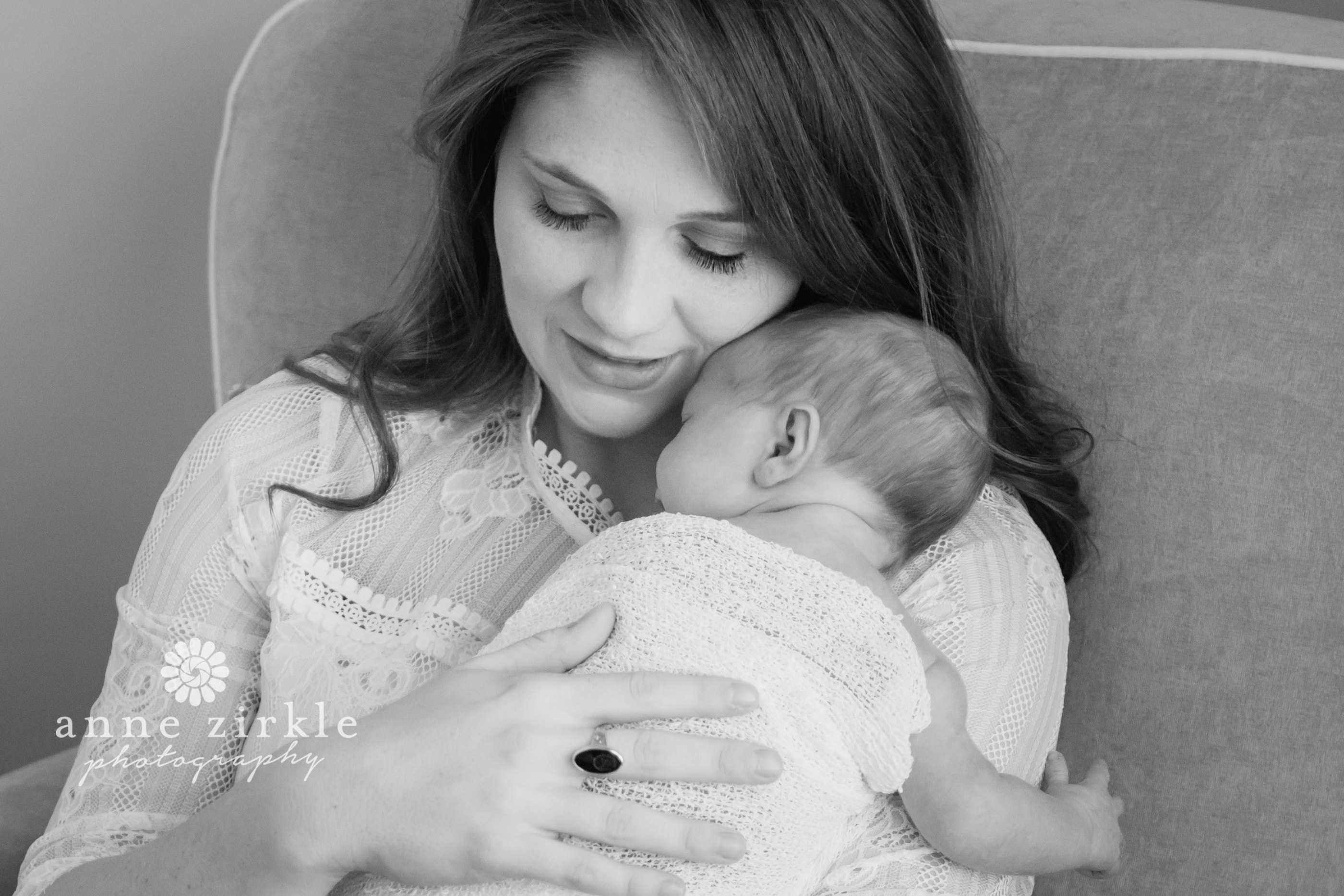 newborn girl and mother Mooresville and Lake Norman newborn baby photographer lifestyle